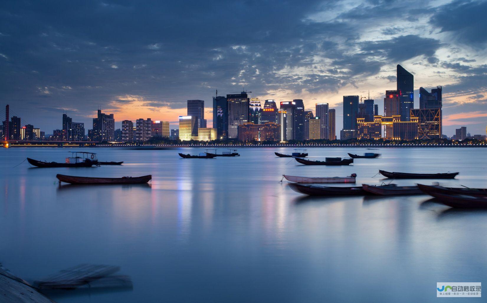 夜游长江-朋友圈分享江边夜景的绝佳句子-美景尽收眼底