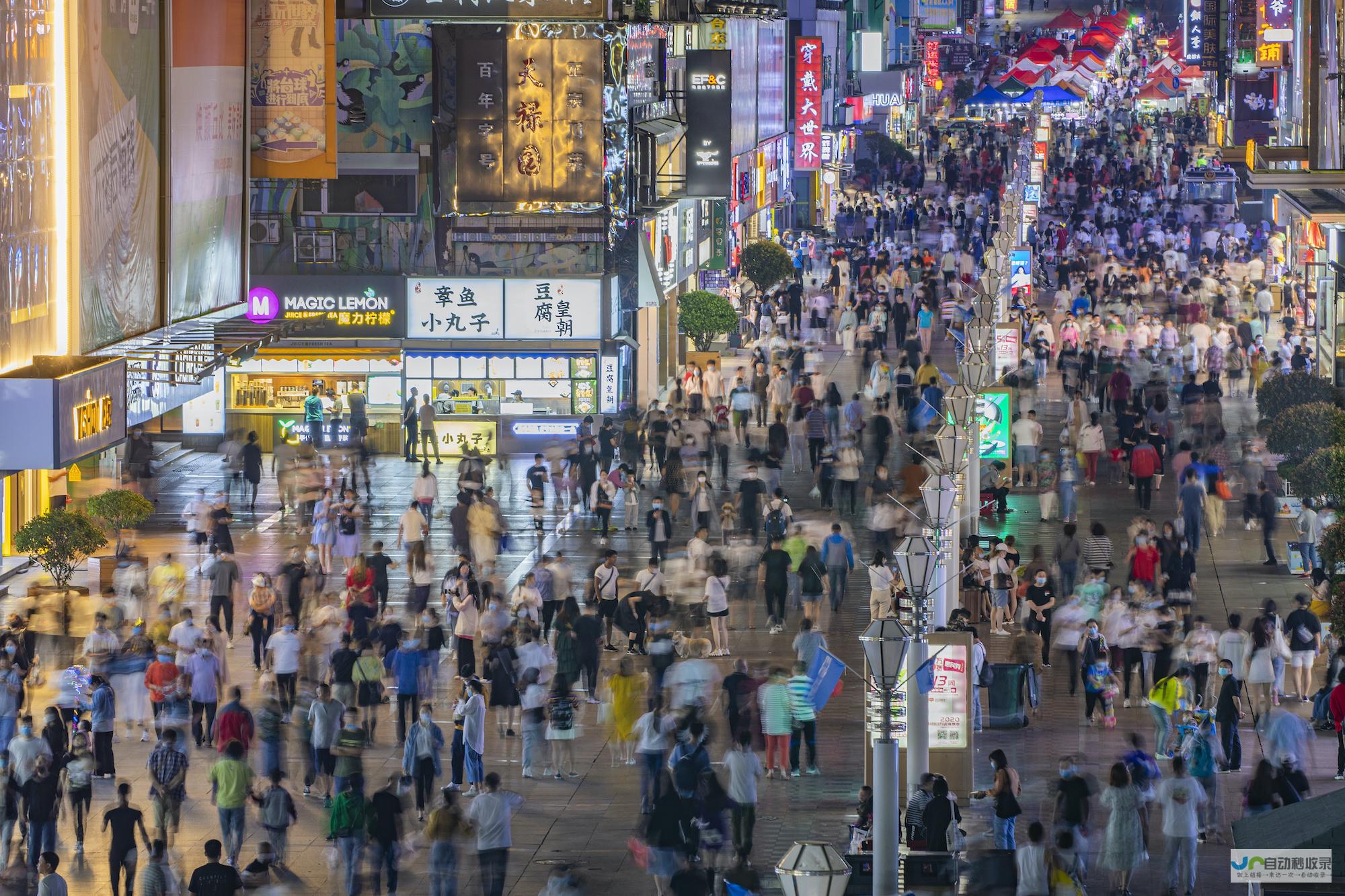 跟着团长打县城太火致景区限流