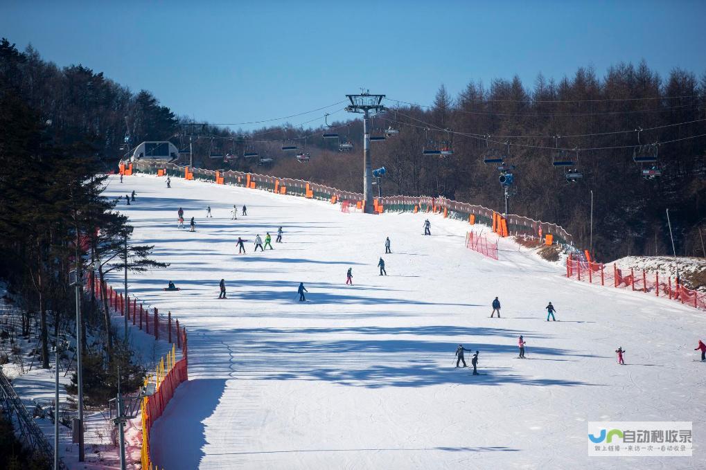 标签分割： <br> - 韩国滑雪旅游遭遇困境：游客数量骤减 <br> - 滑雪圣地气温持续升高对旅游业带来的影响 <br> - 韩国滑雪产业如何突破重围 <br> - 探索新的发展机遇与应对策略：韩国滑雪旅游业的未来展望