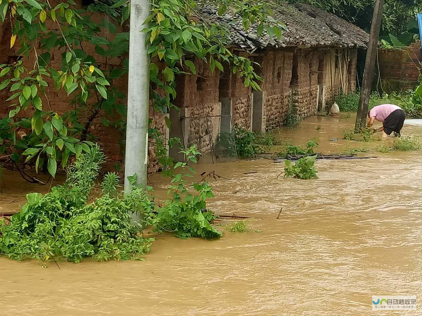 为受灾地区提供暖心服务 支持车辆紧急救援