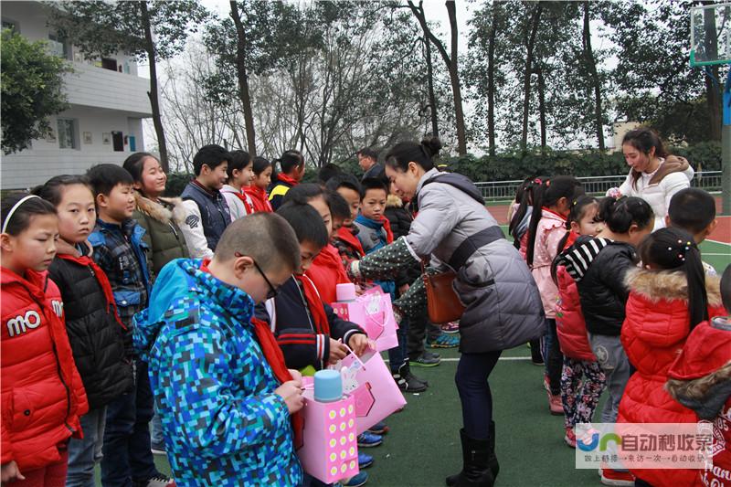 孩子们传递冬奥精神 雪中欢歌